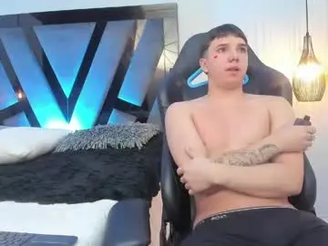 Chaturbate Live Sex Cam of andy_miller5