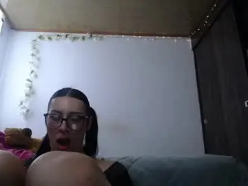 Chaturbate Sex Chat of its_sipcy_ari