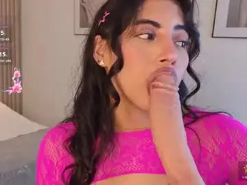 Chaturbate Nude Webcam of miajones_blowjob