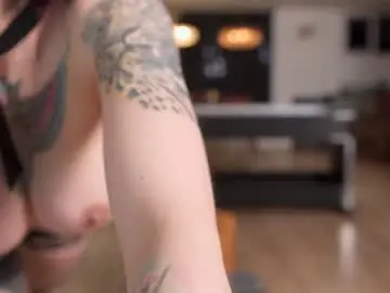 Chaturbate Live Sex Cam of nuryforerogh