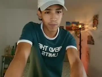 Chaturbate Live Porn of ostin_18hot