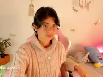 Chaturbate Live Sex Cam of princessluna_14