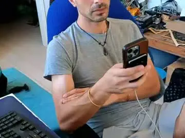 Chaturbate Live Porn of curiousgenie