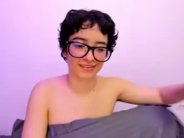 Chaturbate Best live sex cam show of petitee_lunna