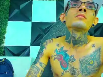 Chaturbate Best live sex cam show of boy_tatto77