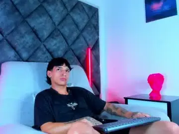 Chaturbate Best live sex cam show of kroywave
