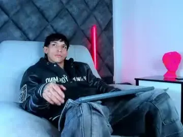 Chaturbate Best live sex cam show of kroywave