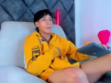 Chaturbate Watch Live Sex Cams of kroywave