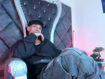 Chaturbate Live Sex Cam of kroywave
