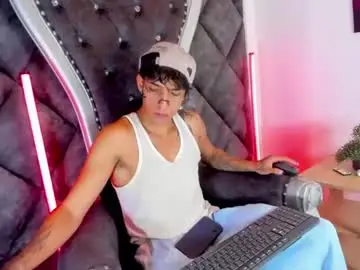 Chaturbate Free Porn Cam of kroywave