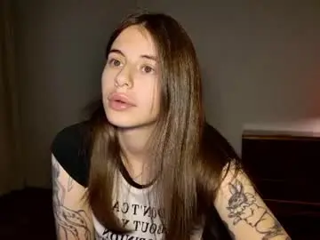 Chaturbate Watch Live Sex Cams of lucyrait