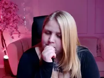 Chaturbate Live Sex Cam of sladadeew