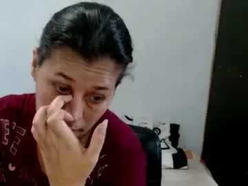 Chaturbate Live Sex of adriana_milf