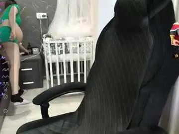 Chaturbate Live Sex Cam of aliceweiss_