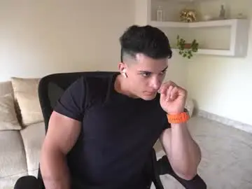 Chaturbate Best live sex cam show of maximohoot