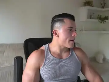Chaturbate Live Sex Cam of maximohoot