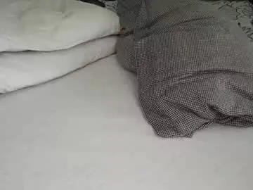 Chaturbate Live Sex Cam of daddyslittleebony
