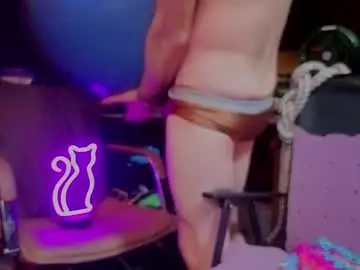 Chaturbate Free Live Porn of str8foryouguy