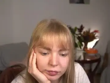 Chaturbate Watch Live Sex Cams of emilyemmi