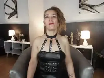 Chaturbate Nude Webcam of jennamilf_