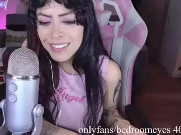 Chaturbate Live Porn of bedroomeyess