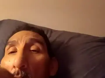 Chaturbate Live Sex Cam of hornyguy_2019