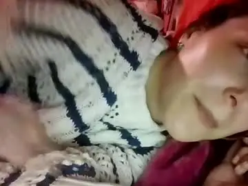 Chaturbate Live Sex Cam of twizzytoxic22