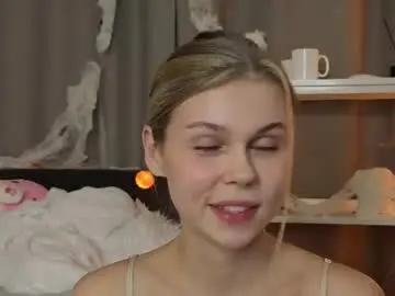 Chaturbate Free Porn Cam of hermiinasouth