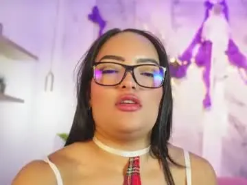 Chaturbate Live Sex of nicolefluffypussy
