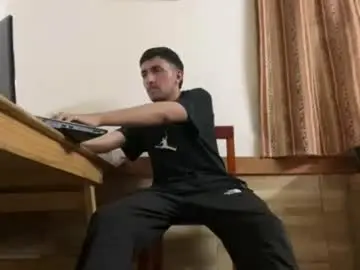 Chaturbate Sex Cam of y0ungwithbrowndick