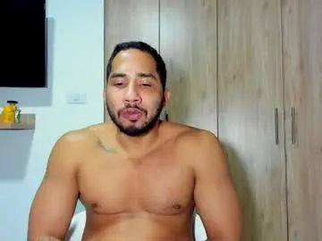 Chaturbate Live Sex Cam of cristobal12cock
