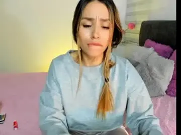 Chaturbate Live Sex Cam of khaleesy95