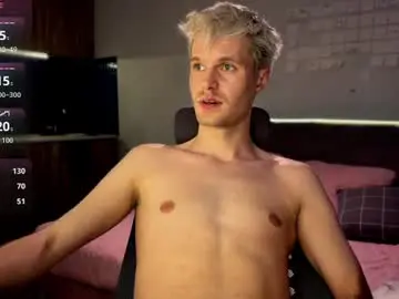 Chaturbate Live Sex Cam of leonnextdoor