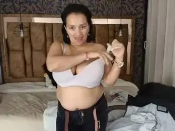 Chaturbate Live Sex Cam of marylinmilf