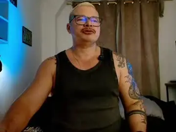 Chaturbate Live Sex Cam of alton_mason