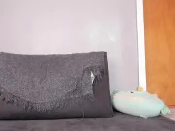 Chaturbate Sex Cam of schoolgirl19