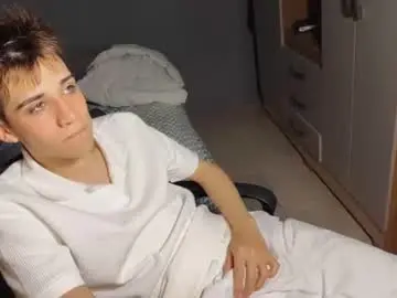 Chaturbate Free Porn Cam of kevinonly43