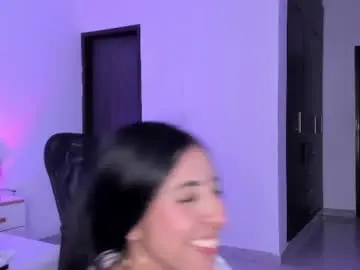 Chaturbate Watch Live Sex Cams of mirandaa_rogers