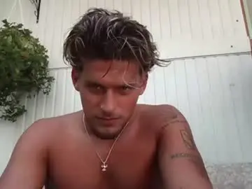 Chaturbate Watch Live Sex Cams of roberto_twink1