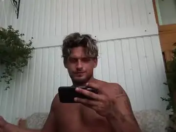 Chaturbate Live Porn of roberto_twink1