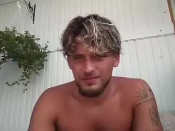 Chaturbate Free Live Porn of roberto_twink1