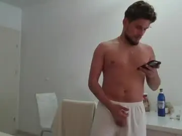 Chaturbate Best live sex cam show of roberto_twink1