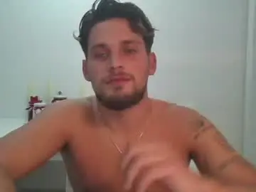 Chaturbate Free Live Porn of roberto_twink1