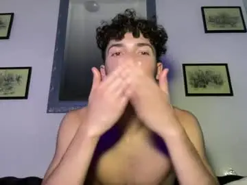 Chaturbate Live Sex Cam of darienvalentino