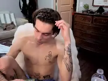 Chaturbate Free Live Porn of str8whiteboy21