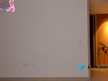 Chaturbate Live Sex Cam of cute_molly18