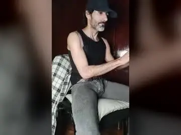 Chaturbate Live Sex Cam of martin_cba