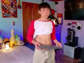 Chaturbate Live Sex Cam of hi_tommy