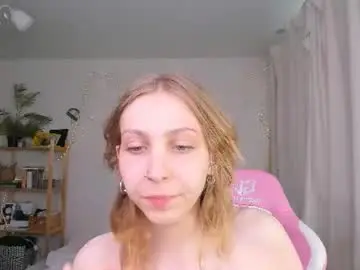 Chaturbate Live Sex Cam of aina_vale