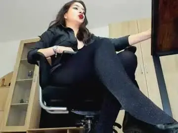 Chaturbate Free Porn Cam of mistressmichelle5